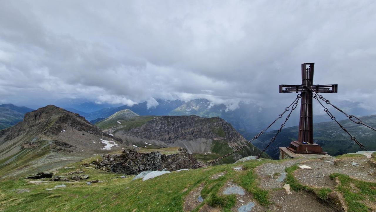 Almgasthaus Glocknerblick Гроскирххайм Экстерьер фото