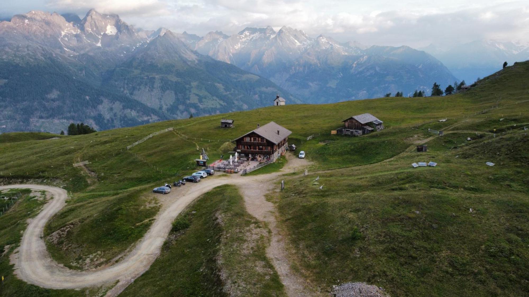 Almgasthaus Glocknerblick Гроскирххайм Экстерьер фото